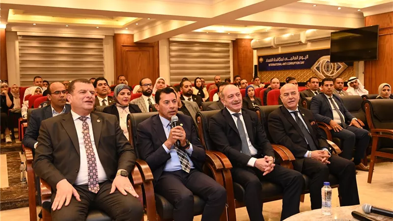 صبحى يشهد الدورة التدريبية في مكافحة الفساد لـ أعضاء نموذج محاكاة مجلس الشيوخ