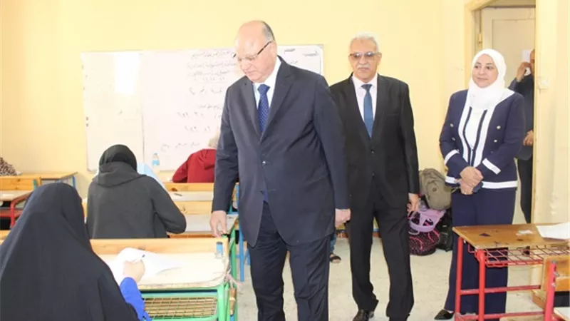 محافظ ومدير تعليم القاهرة يتابعان امتحانات الشهادة الإعدادية