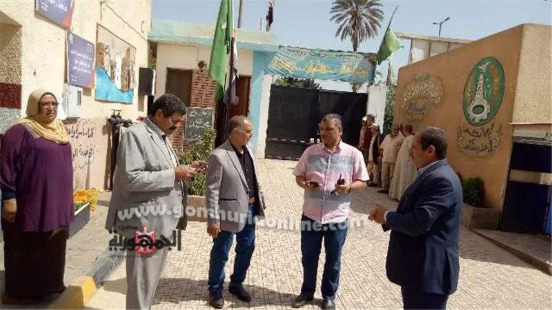 رئيس المدينة ومدير تعليم أشمون يتفقدان إمتحانات الشهادة الاعدادية