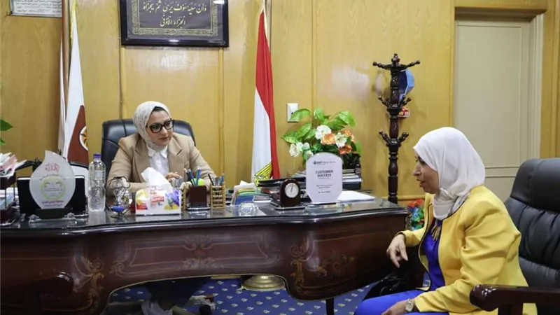 نائب محافظ الوادي الجديد تبحث انشاء مركز التعلم المجتمعي للفئات