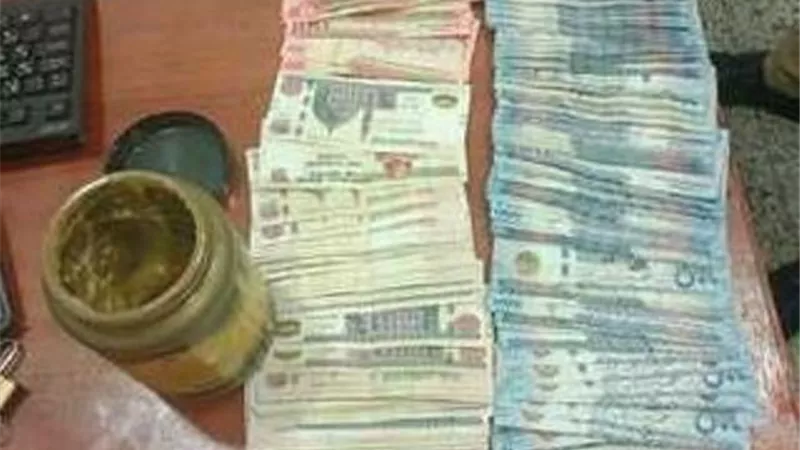 احباط تهريب ريالات عمانية قيمتها 121 مليون جنيه مصرى