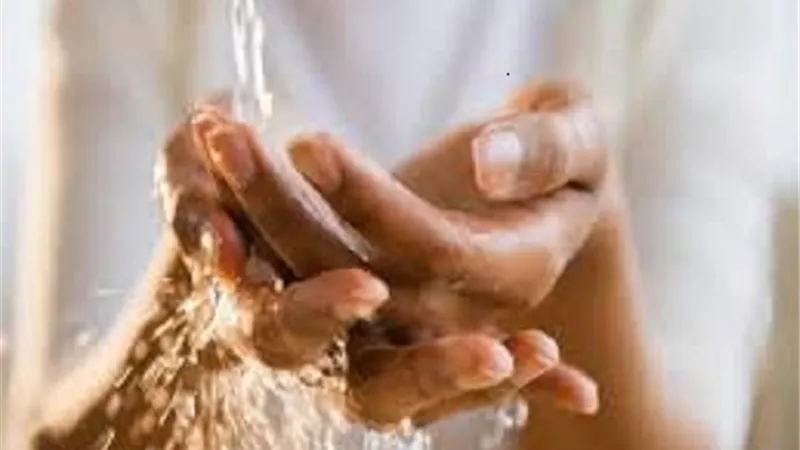 حكم اختلاط العطر بماء الوضوء