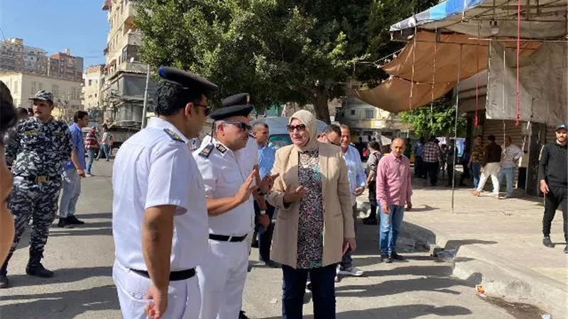تحرير منطقة عمود السوارى السياحية بكرموز من الاشغالات