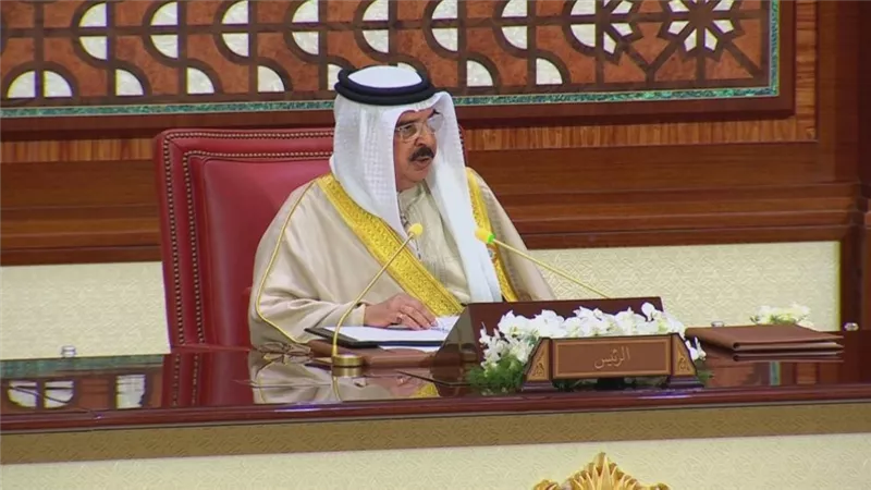 ملك البحرين يعلن عددمن المبادرات للإسهام في خدمة القضايا الجوهرية