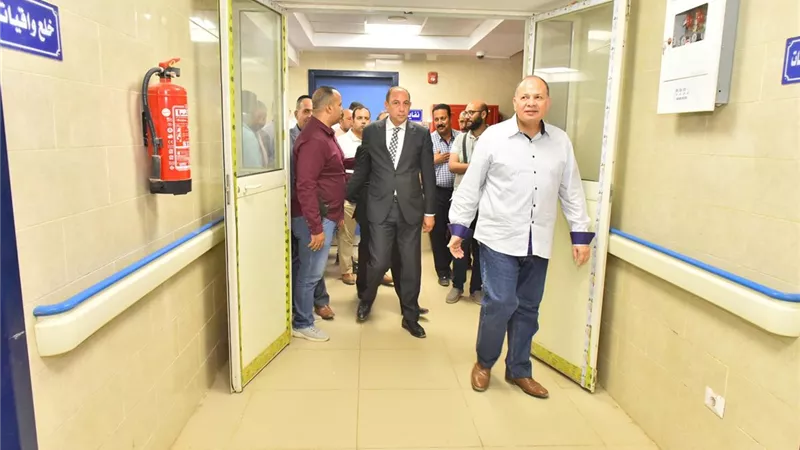 محافظ أسيوط ومساعد وزير الصحة يتفقدان تطوير مستشفى حميات ديروط