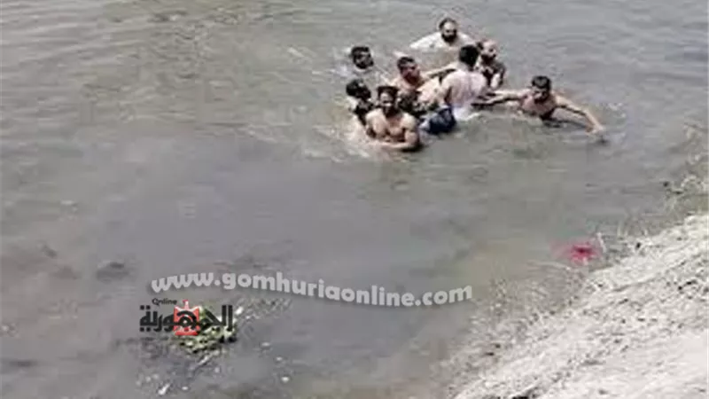 إنتشال جثة غريق من نيل أسوان