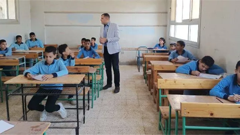 بدء امتحانات الشهادة الإعدادية بالاسكندريه و١٠٣ الف و٩٢٨ طالبا