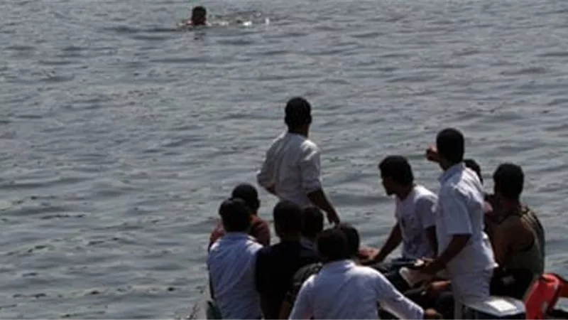 عامل كفر مجاهد هرب من الحر للموت بفرع نيل رشيد بكوم حمادة