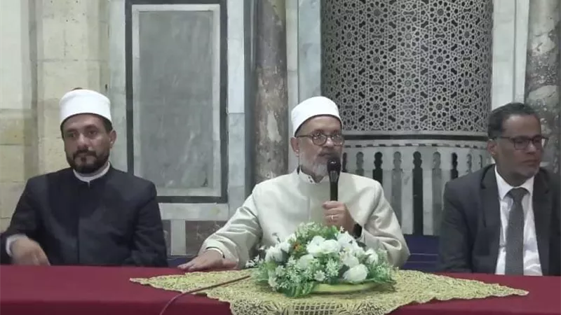 الجامع الأزهر يفند شبهات التنويريين في ملتقاه الأسبوعي