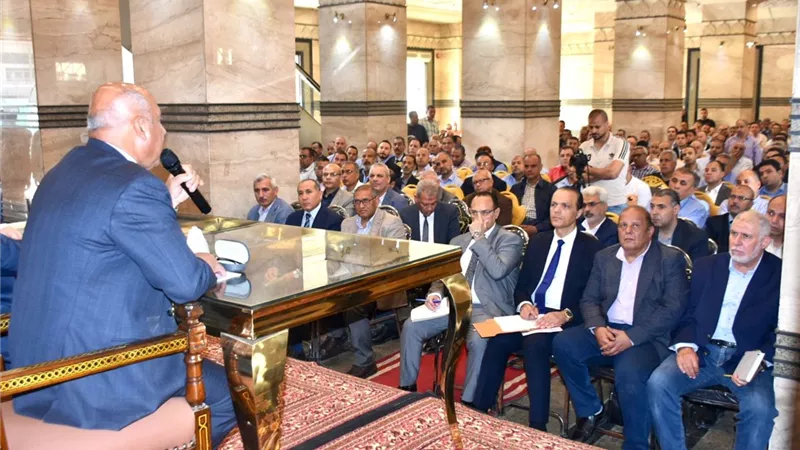 وزير النقل يتابع انتظام العمل بمحطة قطارات رمسيس