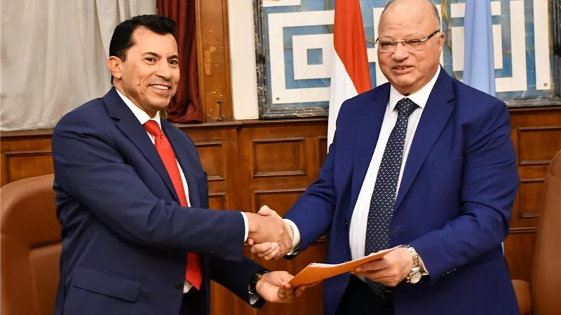 وزير الرياضة يوجه الشكر لمحافظ القاهرة لحل مشاكل بيت شباب المنيل