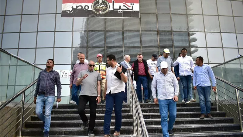نائب رئيس المجتمعات العمرانية يتفقد المشروعات التنموية بالعلمين
