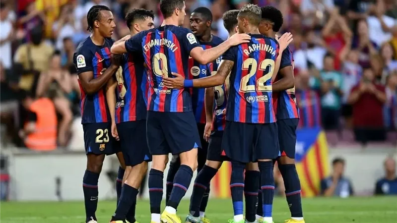 4 لاعبين من برشلونة مهددون بالغياب عن مواجهة إشبيلية