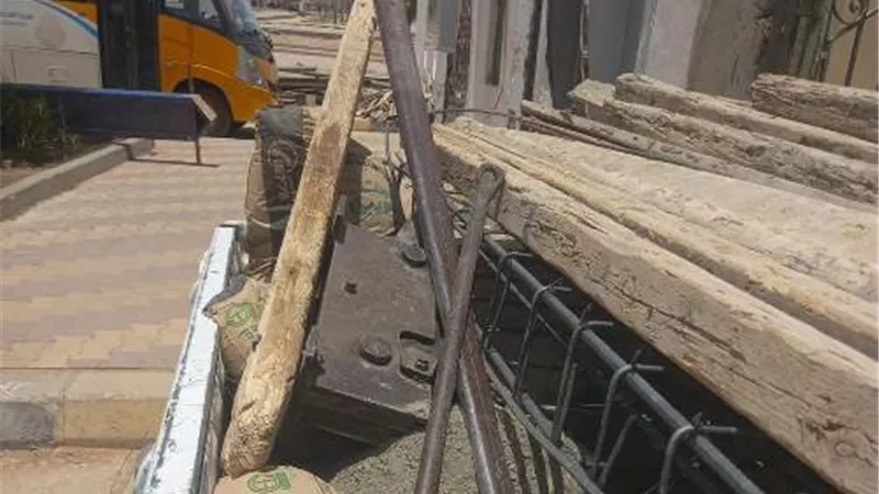 جهاز سوهاج الجديدة يشن حملة إزالات ويتحفظ على معدات المقاولين صور