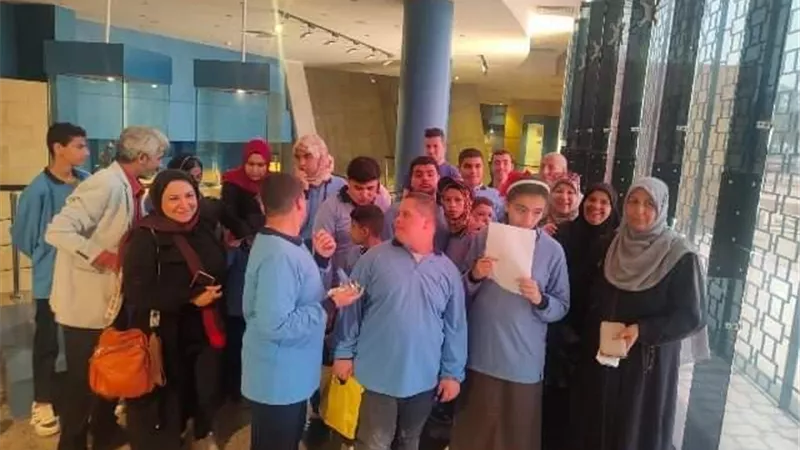 طلبة مدرسة التربية الفكرية بشيبة فى زيارة لمتحف تل بسطا