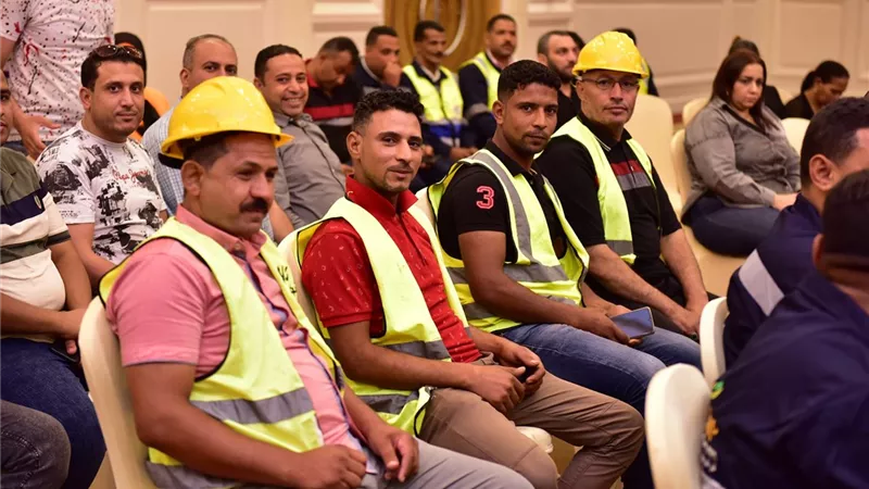 شحاتة : الدولة حريصة على دعم عمالها تنفيذًا لتوجيهات الرئيس