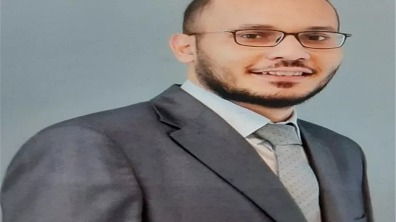 القدر يتدخل قبل لحظات من انتحاره .. وإيدي بإيدك تنقذه