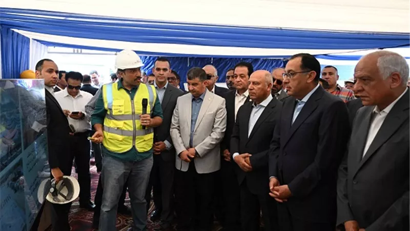 رئيس الوزراء يتفقد المرحلة الأولى من الخط الرابع لمترو الانفاق