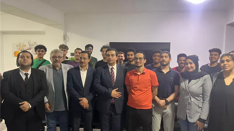 سفارة مصر في كازاخستان توفد بعثة قنصلية إلى قيرغيزستان للاطمئنان على الطلاب المصريين