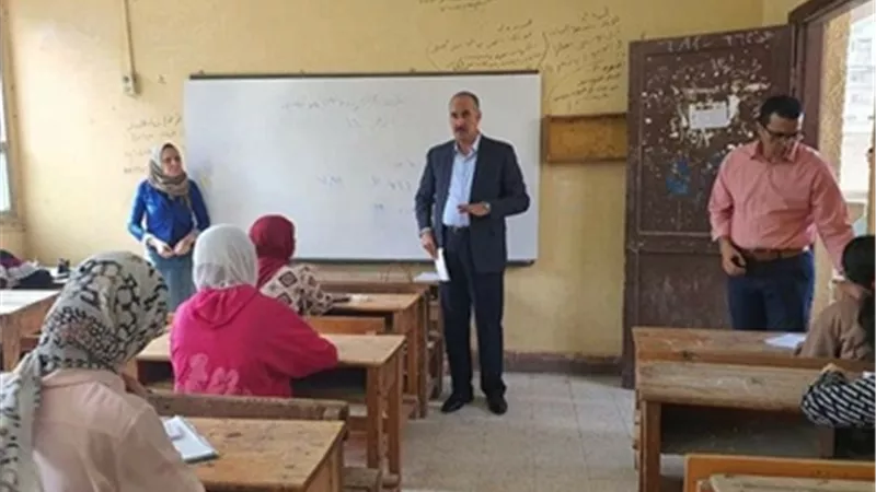 بعد تكرار تسريب إمتحانات الإعدادية .. استبعاد مدير إدارة أشمون