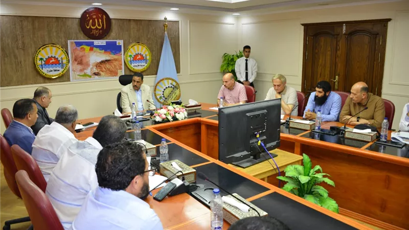 محافظ مطروح يتابع تنفيذ وإنهاء الأعمال الجارية بالمدن