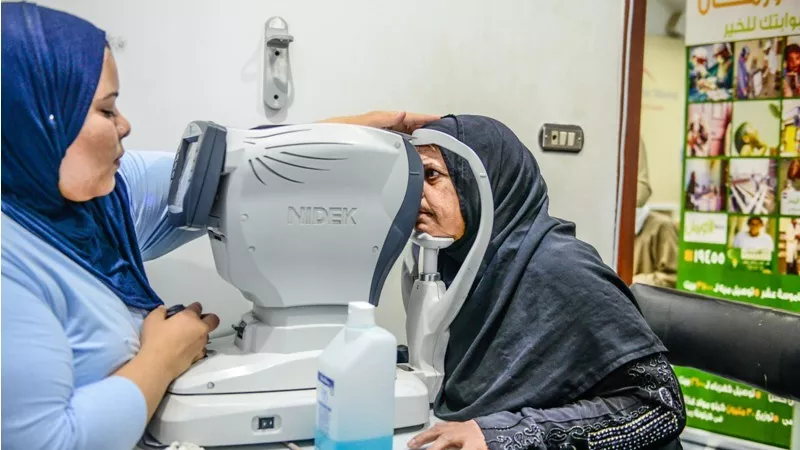 الكشف الطبي على 42 ألف مريض عيون بالمنيا