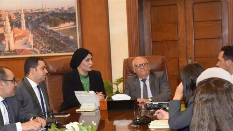 وفد الوكالة الأمريكية للتنمية الدولية لبحث فرص الاستثمار ببورسعيد
