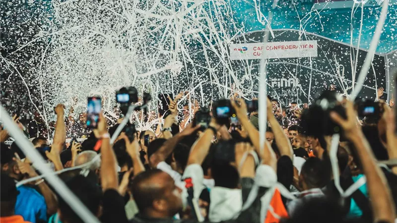 الزمالك يعلق علي بيان الكاف حول أزمة مراسم التتويج بالكونفدرالية