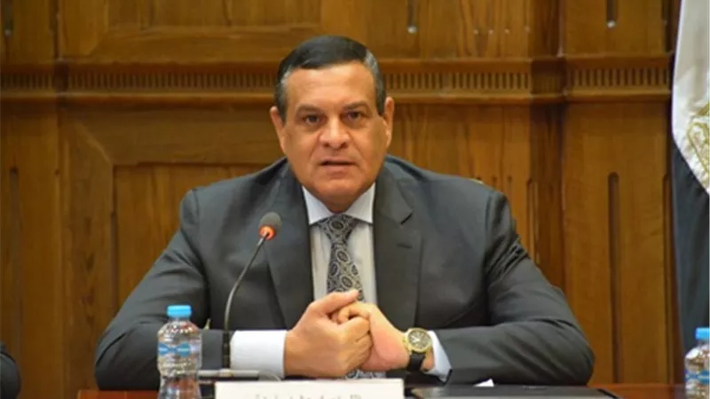 وزير التنمية المحلية يتفقد المراكز التكنولوجية بمحافظة الغربية