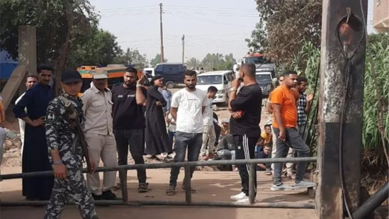 قوات الإنقاذ النهري تستخرج 11 فتاة من ضحايا معدية أبو غالب