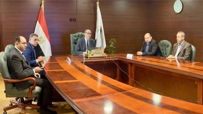 رئيس النيابة الإدارية يفتتح منظومة التحول الرقمى بمجمع النيابات