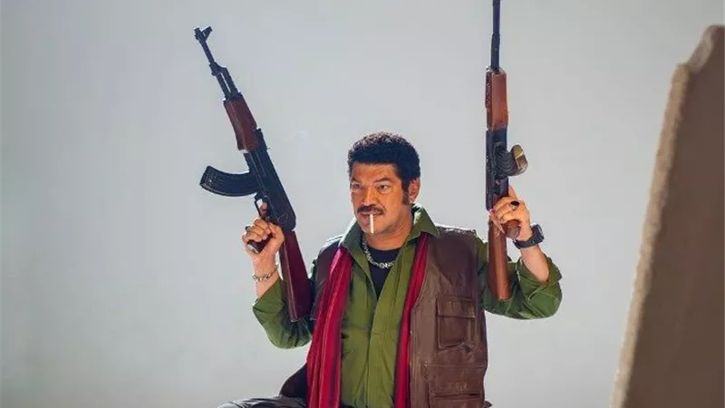 باسم سمرة تاجر سلاح في فيلم 