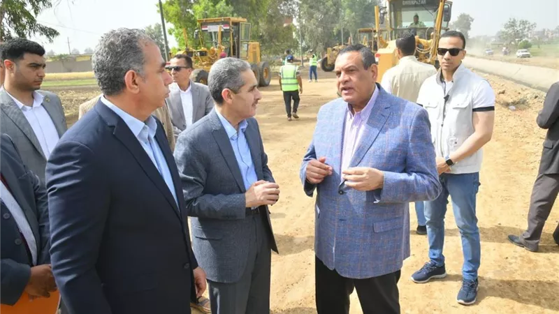 وزير التنمية المحلية ومحافظ الغربية يتفقدان مشروعات التطوير