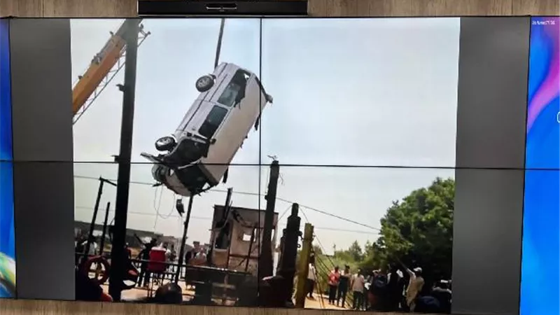 ضحايا لقمة العيش من ميكروباص مزرعة الفاكهة لـ 