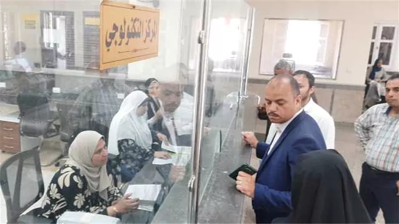 رئيس مدينة دمنهور فى مركز تكنولوجى شرنوب