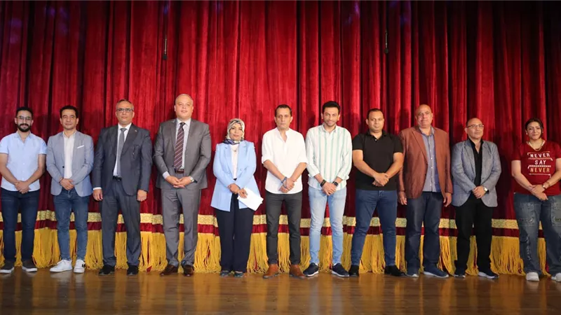 النوادي يواصل عروضه بين السامر وروض الفرج