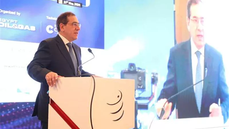 الملا:تبني البترول استراتيجية تضم التحول الرقمي أسهم في ضخ الاستثمارات