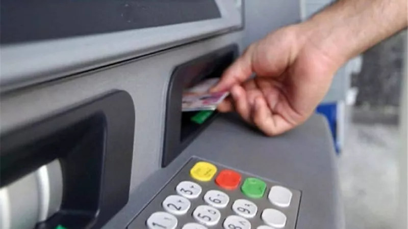 هل تكشف ماكينات الصراف الآلي ATM الأوراق النقدية المزورة