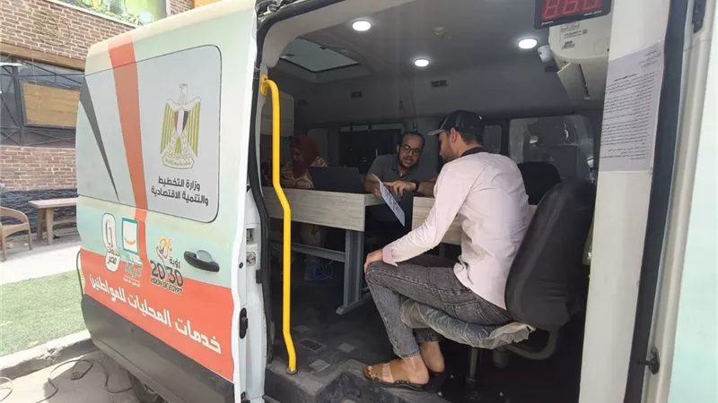 محافظ القاهرة : ١٣ ألف طلب للدخول فى منظومة المحال العامة