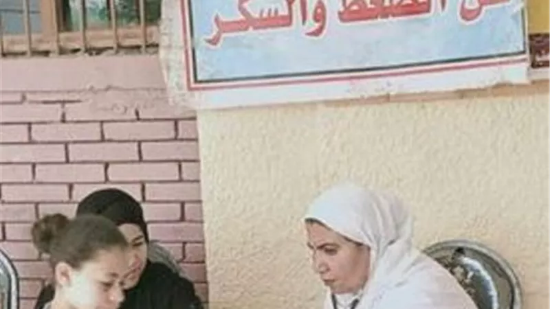 قافلة حياة كريمة الطبية تعالج أهالي عرب ابوقاسم بالإسماعيلية
