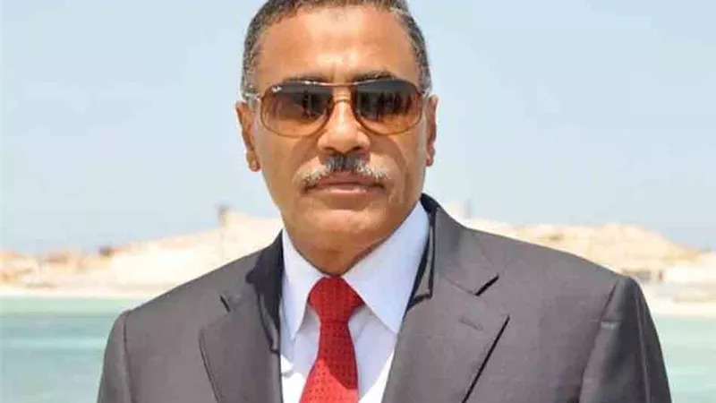 المحافظ يشكل لجنة معاينة لاستبدال مد خط مياه أكبر لعزبة الطواهر بمطروح