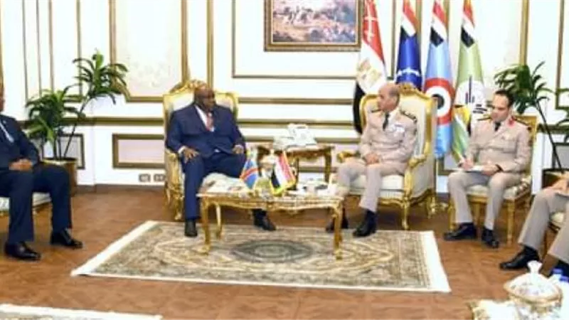 الفريق أول محمد زكى يلتقى وزير الدفاع الوطنى والمحاربين القدماء لجمهورية الكونغو