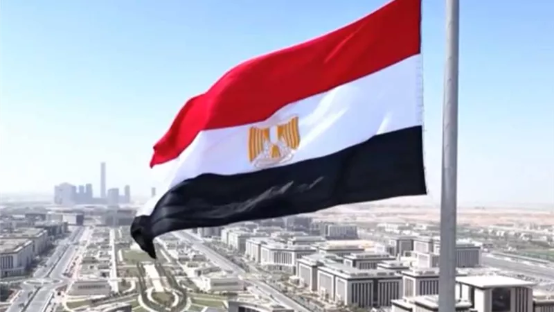 مصدر رفيع المستوى: الموقف المصري ثابت تجاه العدوان الإسرائيلي
