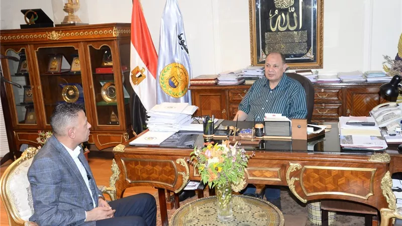 محافظ أسيوط يعلن دعمه الكامل لمبادرة 