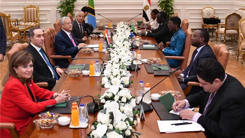 رئيس مجلس النواب يلتقي رئيسة الاتحاد البرلماني الدولي