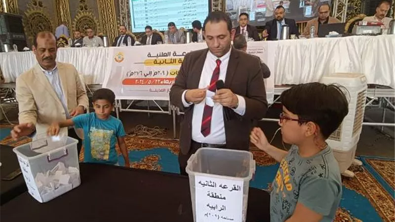 جهاز الشروق يُجرى القرعة العلنية لـتخصيص 200 قطعة أرض.. بالأسماء