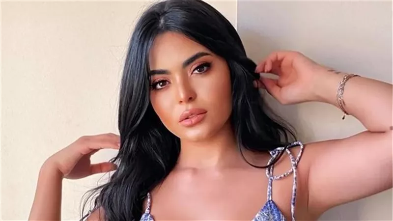 ويجز يهنئ أسماء جلال بعيد ميلادها