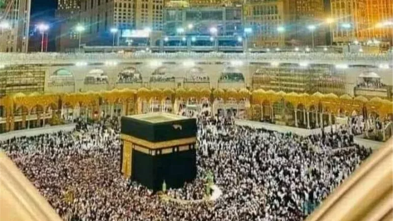 السعودية:إيقاف تصاريح العمرة ومنع دخول مكة لحاملى تأشيرات الزيارة
