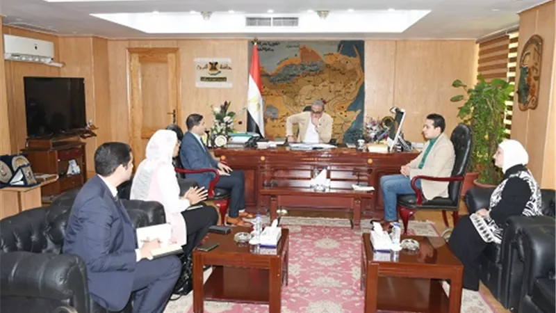 وفد وزارة الاتصالات وتكنولوجيا المعلومات يزور الفيوم