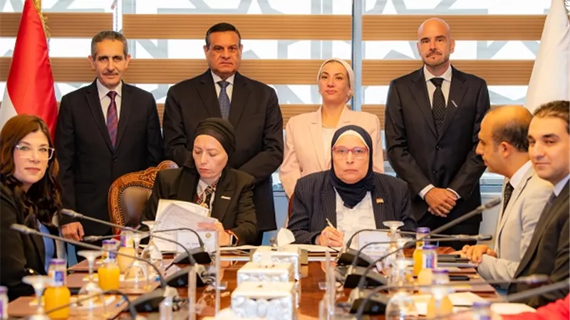 وزيرة البيئة: نسعى لزيادة مشاركة القطاع الخاص للاستفادة من المخلفات
